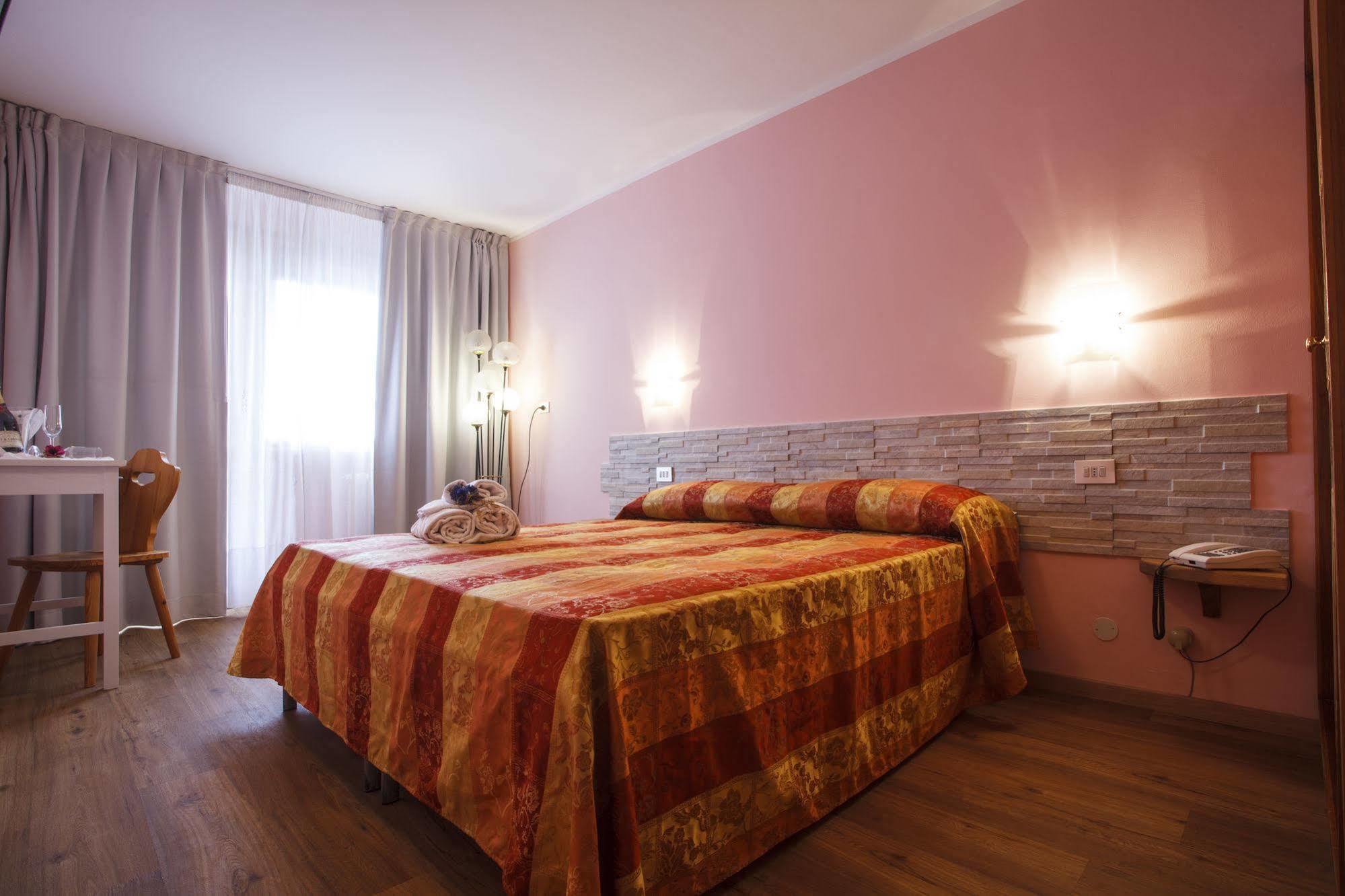Hotel Olimpic Sestriere Buitenkant foto